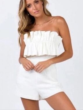 Princess Polly Hunter Mae Strapless Ruched Frill Playsuit Romper White Size 4